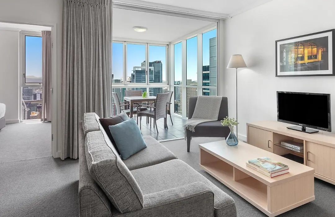 Oaks Brisbane Festival Suites-1